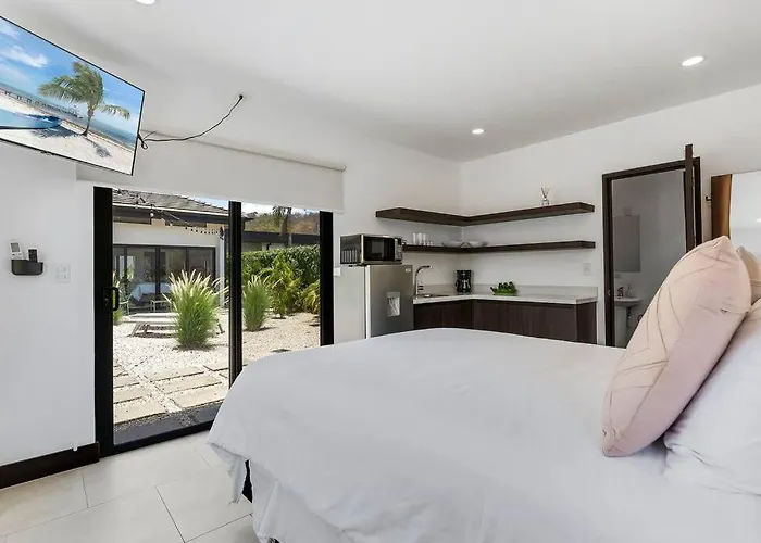 Сasa de vacaciones Cu19 New 3 Bdrm Mod With Casita Prv Pool *