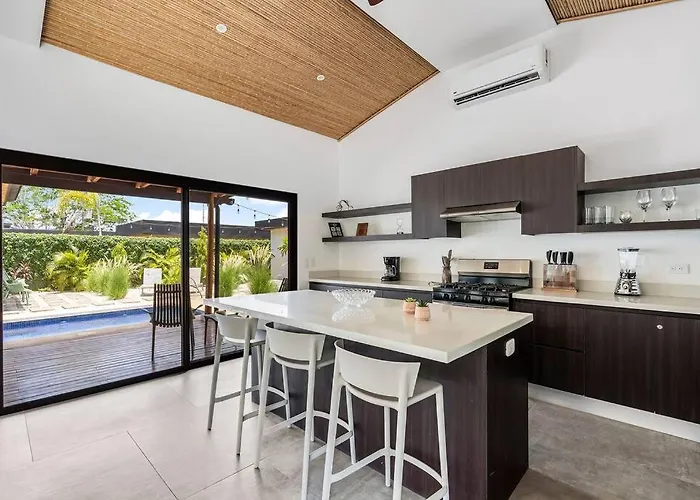 Сasa de vacaciones Cu19 New 3 Bdrm Mod With Casita Prv Pool Tamarindo