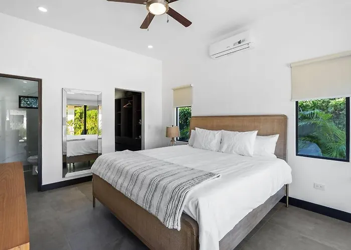 Cu19 New 3 Bdrm Mod With Casita Prv Pool