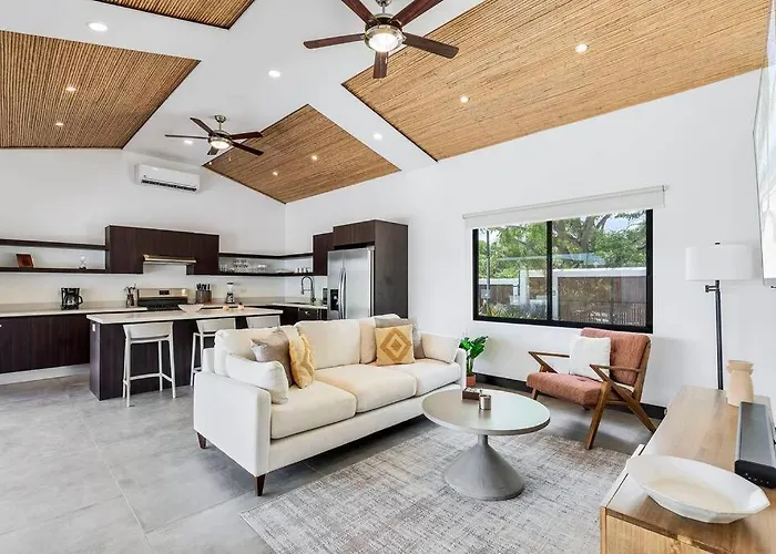 Сasa de vacaciones Cu19 New 3 Bdrm Mod With Casita Prv Pool *